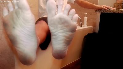 Generally tiding up the Bathroom Housechore work